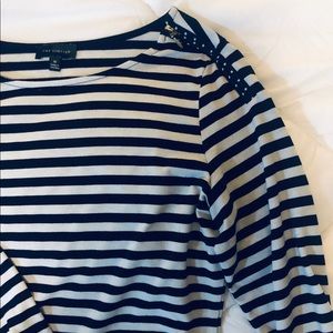 Quarter sleeve shirt